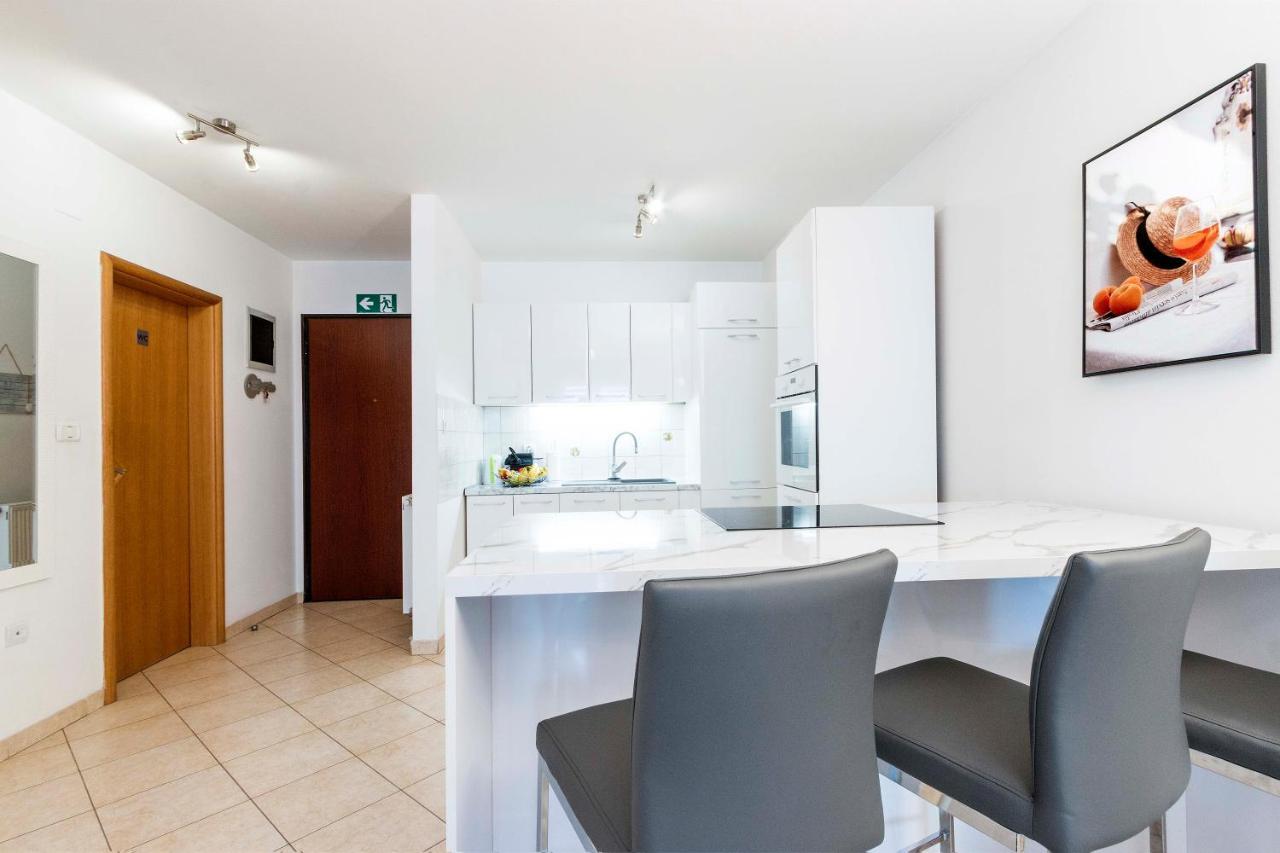 Apartment Elena Пула Экстерьер фото